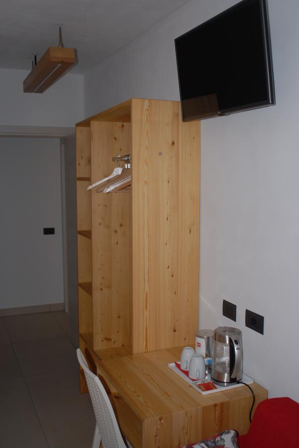Casnate Con Bernate B&B Alciliegio מראה חיצוני תמונה